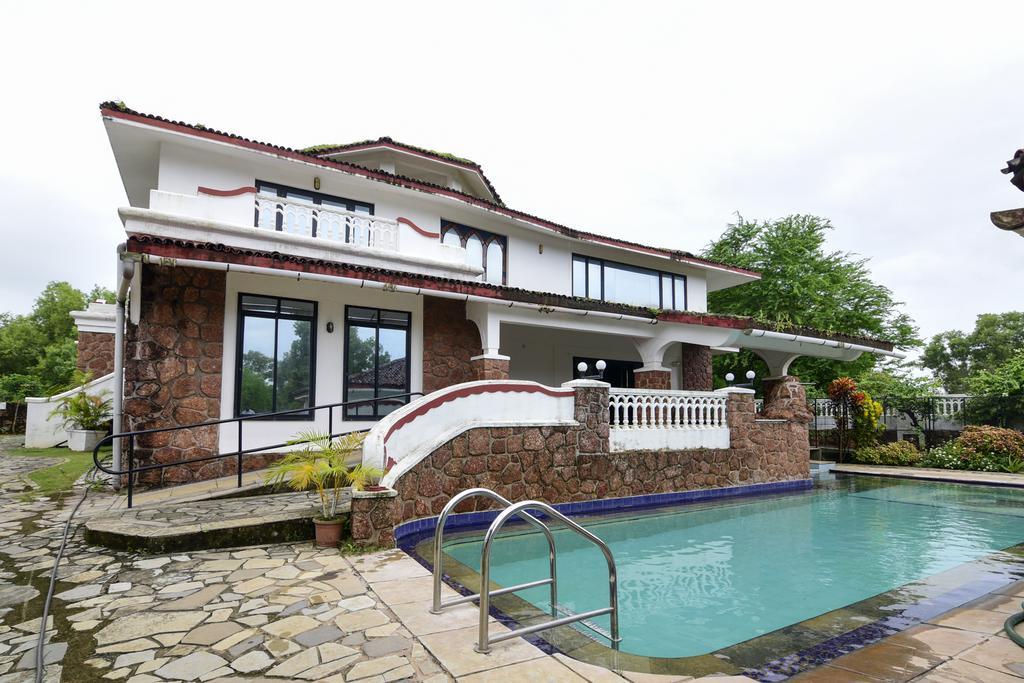 Tripthrill Rustic Contemporary 5Bhk Villa With Pool Varca Exterior photo